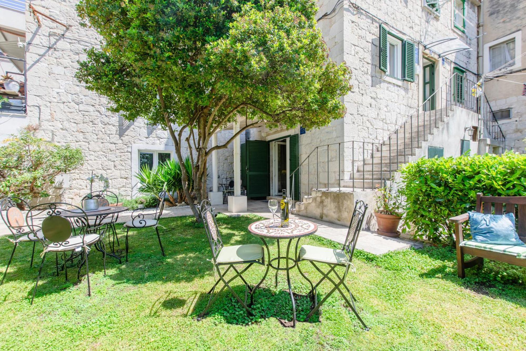 Jes Old Town Studio Apartment Split Exterior photo